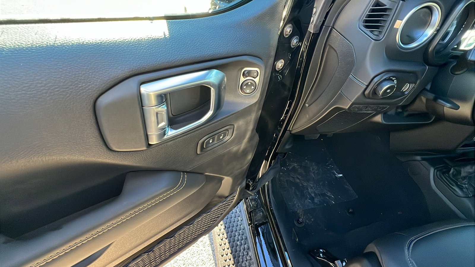 New 2026 Jeep Wrangler Sahara image 15