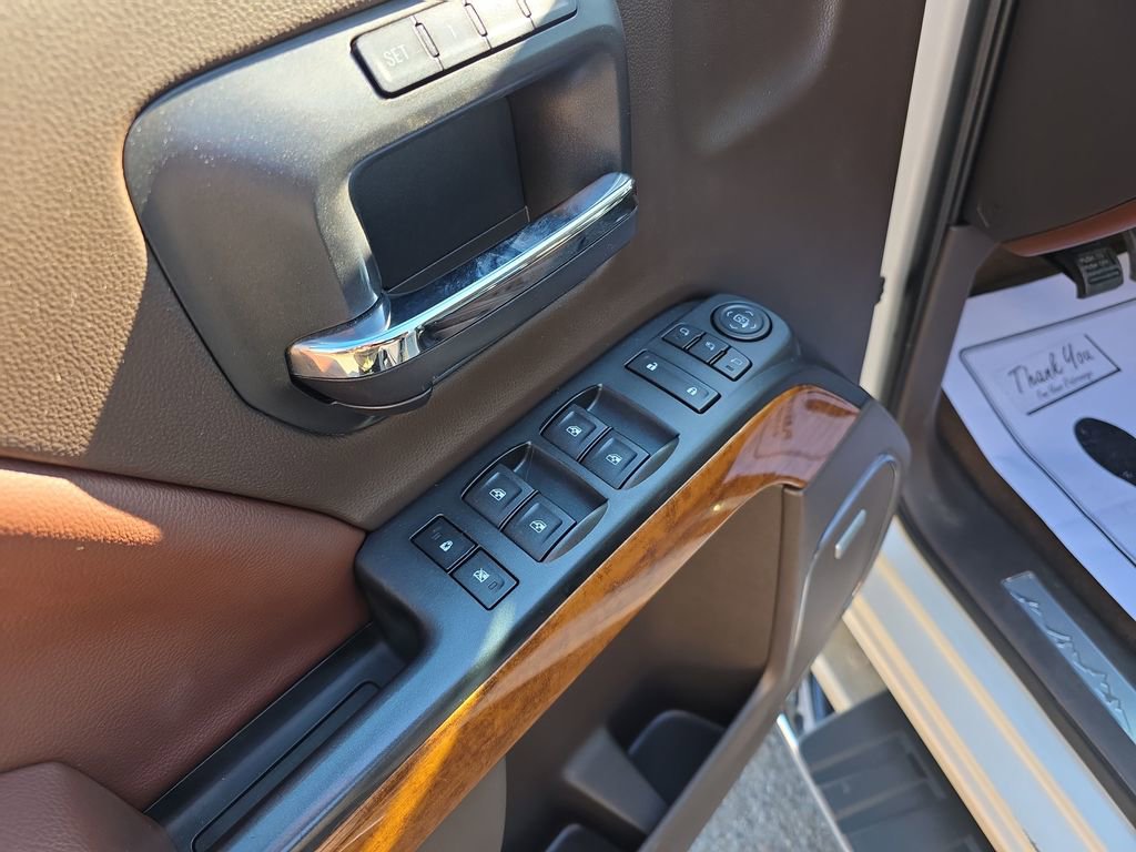 Used 2015 Chevrolet Silverado 1500 High Country w/ High Country Premium Package image 12