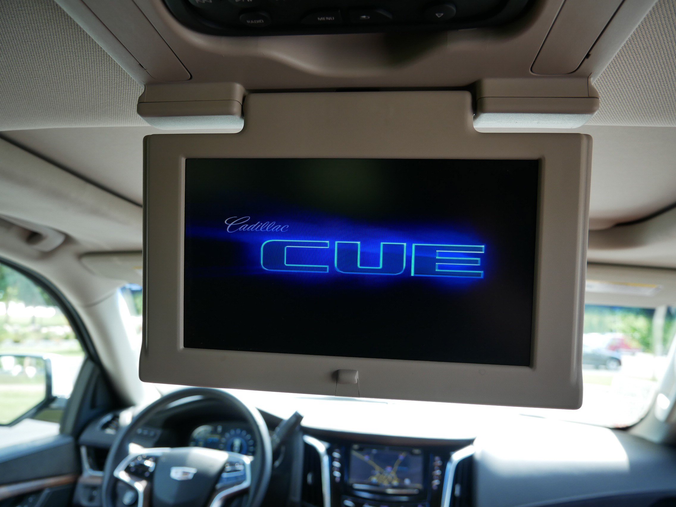 Used 2017 Cadillac Escalade ESV Premium Luxury AWD/4WD image 10