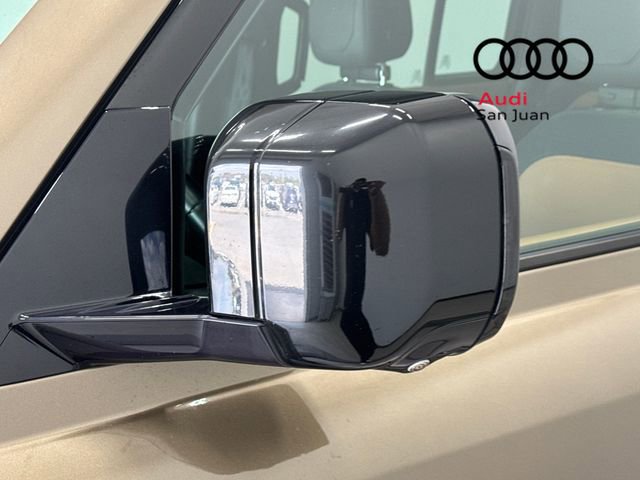 Used 2023 Land Rover Defender 110 X-Dynamic SE image 9