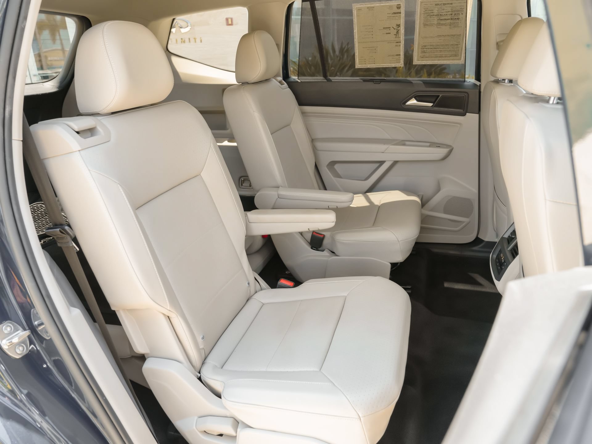 Used 2022 Volkswagen Atlas SE w/ Panoramic Sunroof Package FWD image 37