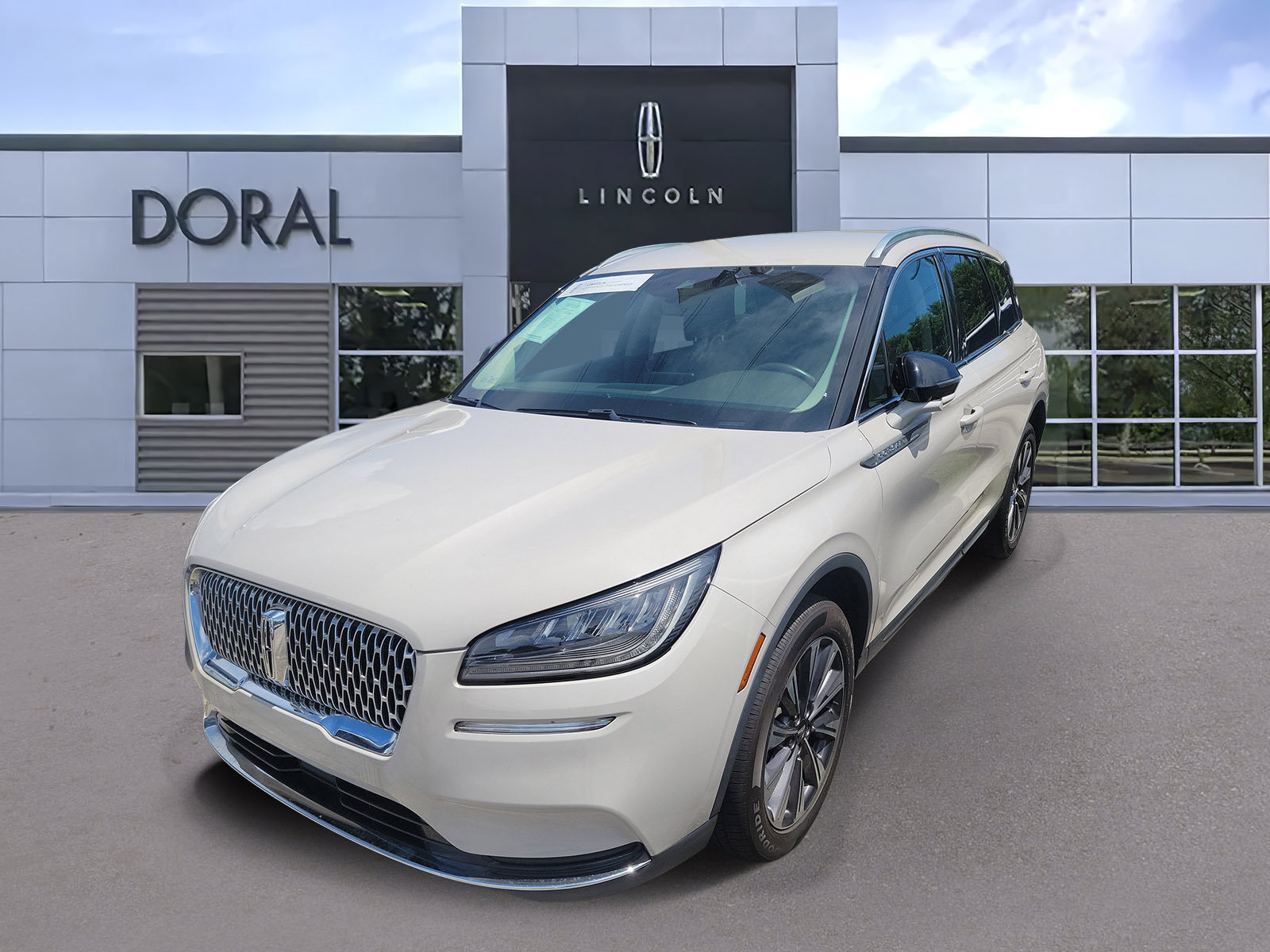 Certified 2022 Lincoln Corsair Reserve w/ Elements Package FWD image 1