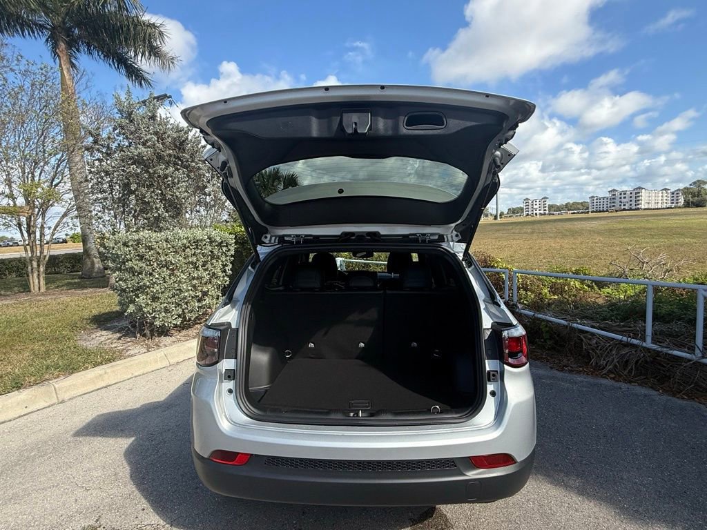New 2026 Jeep Compass Altitude image 35