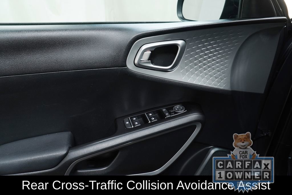 Used 2022 Kia Soul LX w/ Technology Package image 17