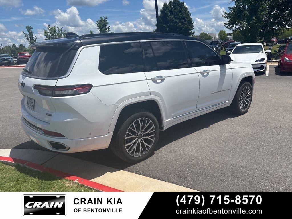 Used 2025 Jeep Grand Cherokee L Summit AWD/4WD image 3