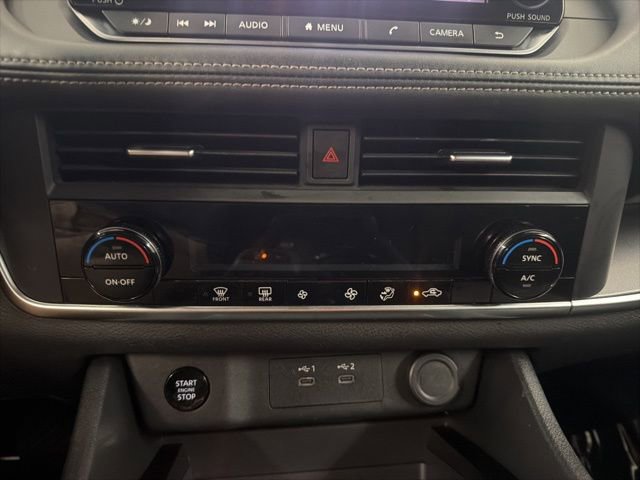 Used 2024 Nissan Rogue SV image 32