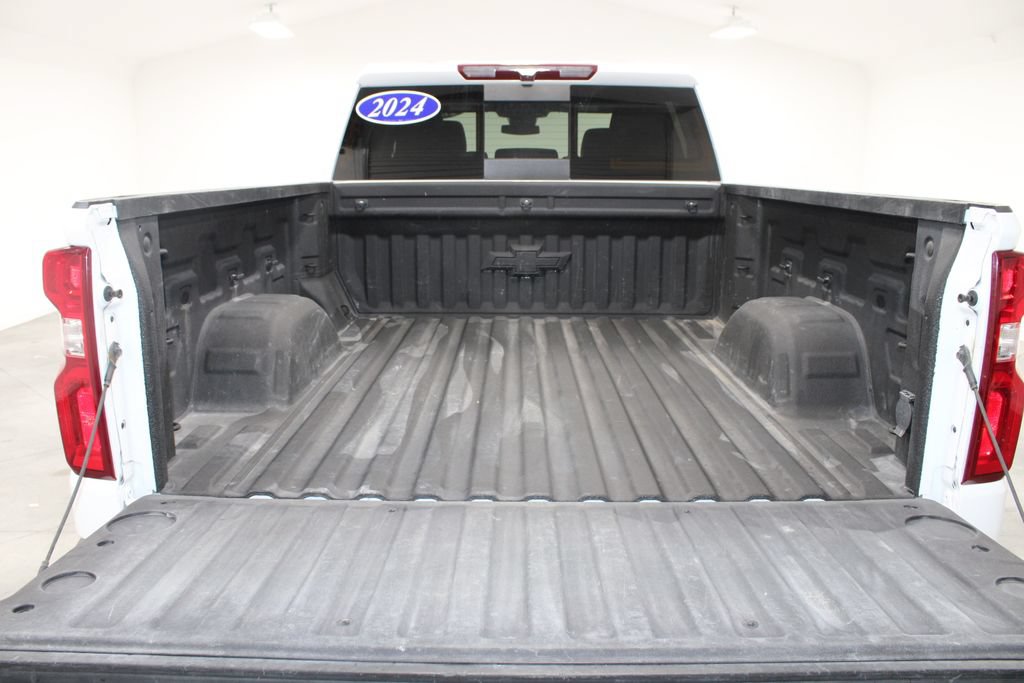 Used 2024 Chevrolet Silverado 1500 RST w/ Convenience Package II AWD/4WD image 17