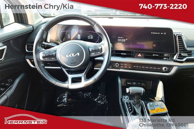 Used 2023 Kia Sportage EX AWD/4WD image 6