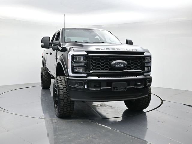 New 2025 Ford F250 XLT w/ Black Appearance Package image 5
