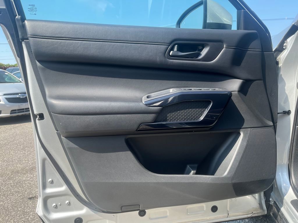 Used 2025 Nissan Pathfinder SV AWD/4WD image 20
