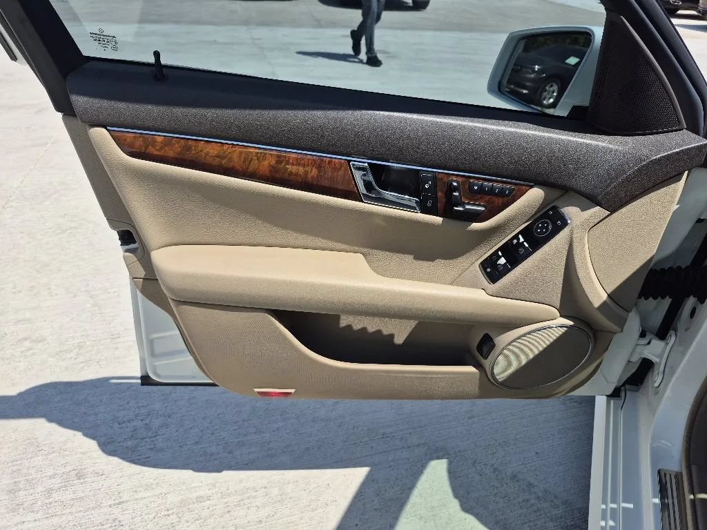 Used 2011 Mercedes-Benz C 300 4MATIC Sedan w/ Multimedia Pkg image 11