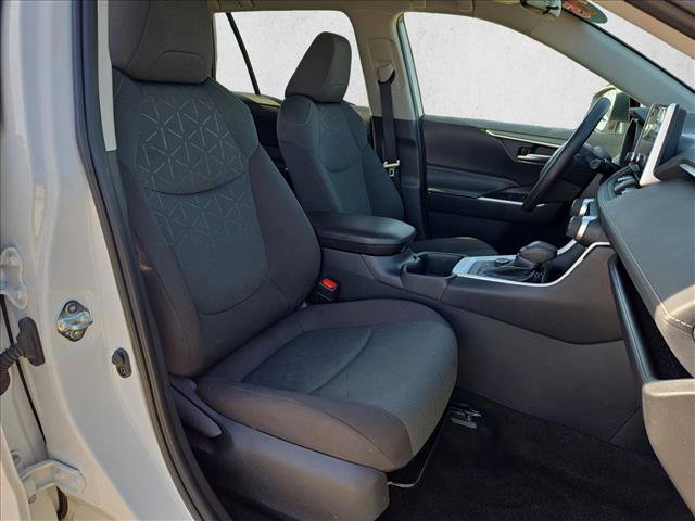 Used 2025 Toyota RAV4 XLE image 20