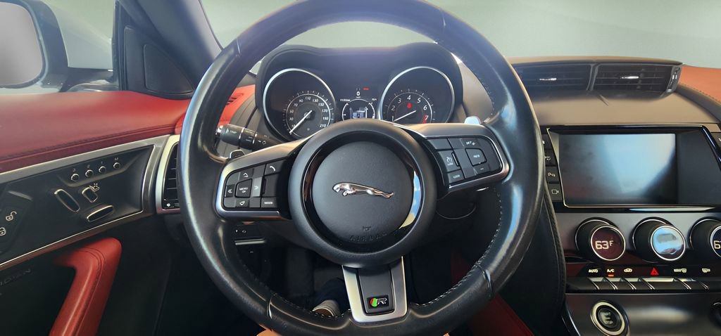 Used 2018 Jaguar F-TYPE R image 24