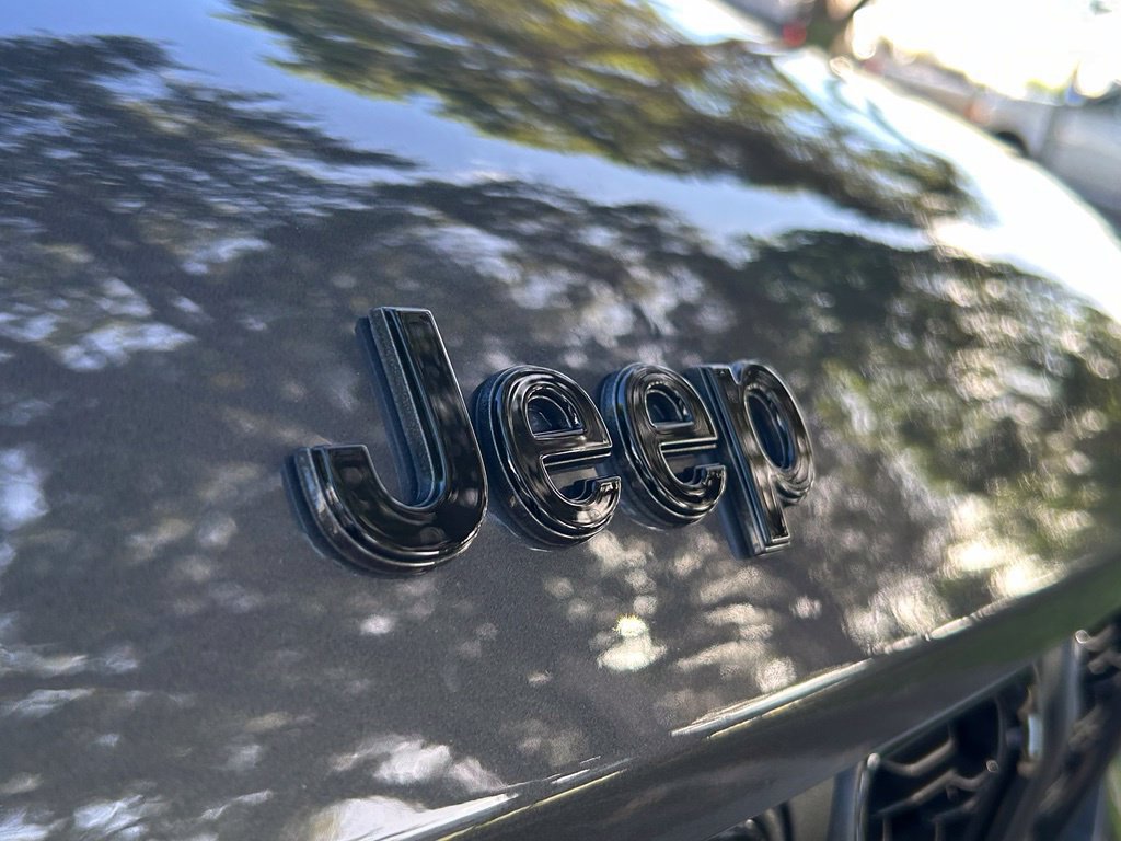 Certified 2025 Jeep Grand Cherokee L Altitude RWD image 36