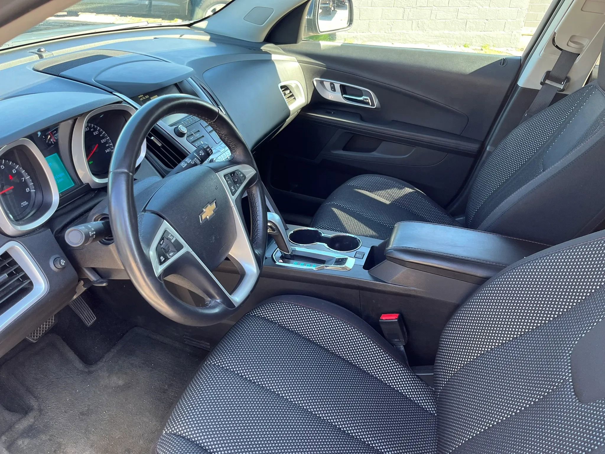 Used 2015 Chevrolet Equinox LT image 10