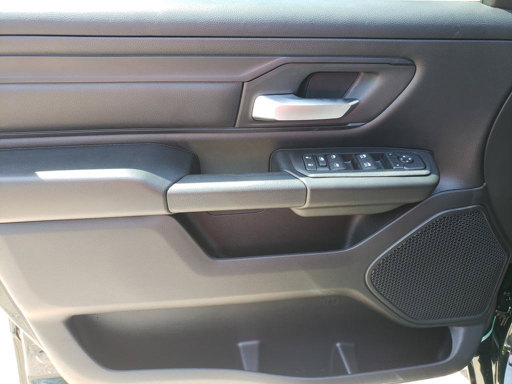 New 2026 RAM 1500 Express AWD/4WD image 11