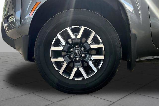 Certified 2024 Nissan Frontier SL RWD image 11