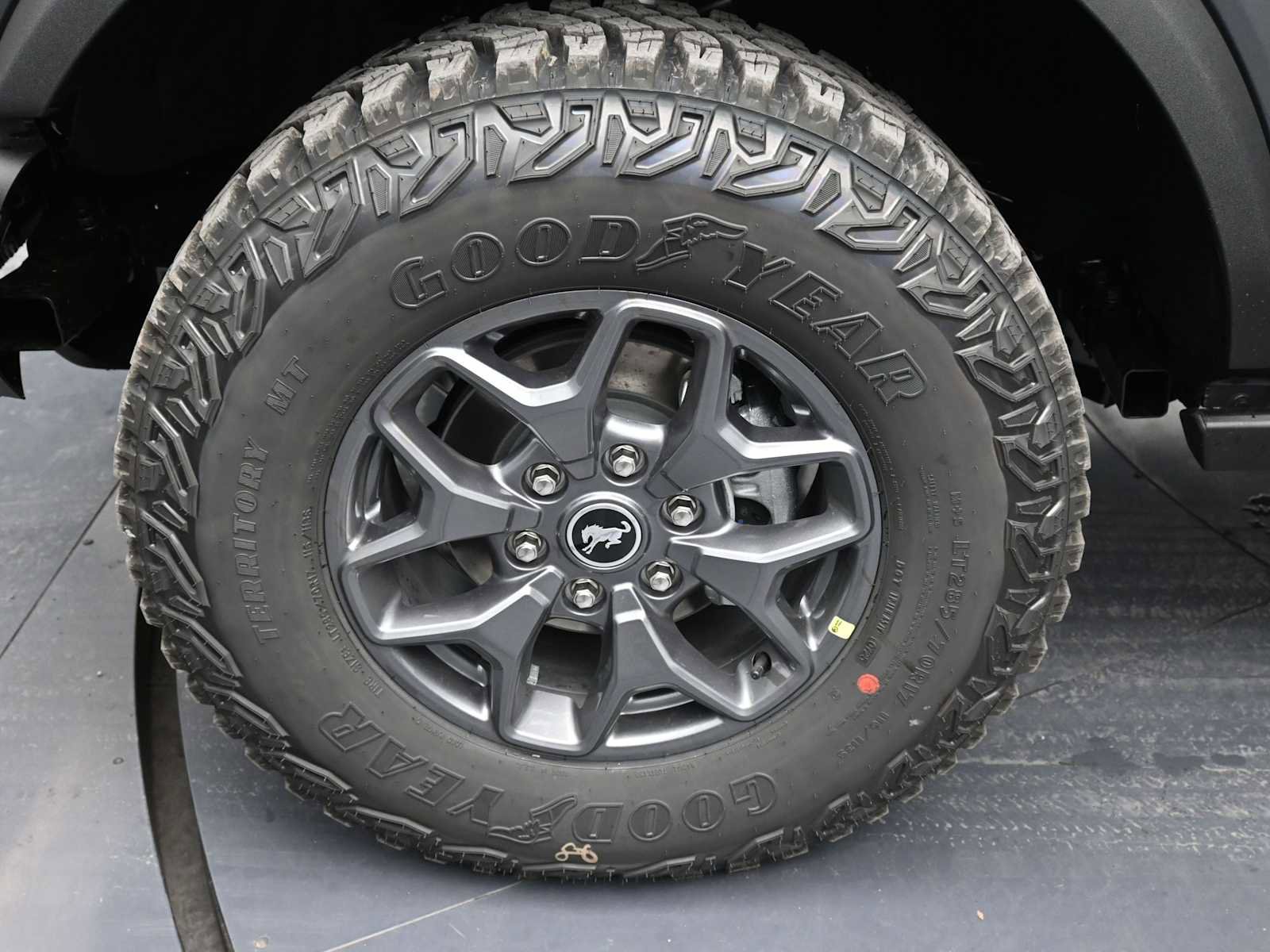 New 2025 Ford Bronco Badlands image 11