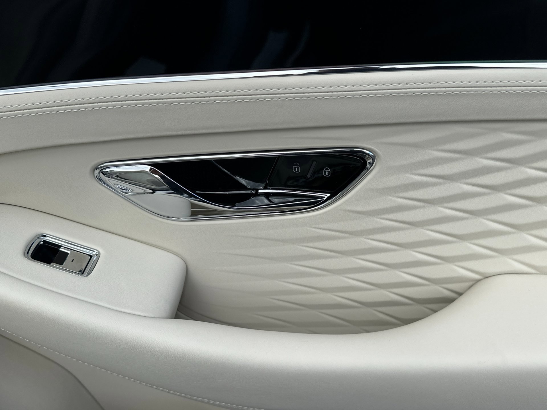 New 2026 Bentley Continental GTC image 18
