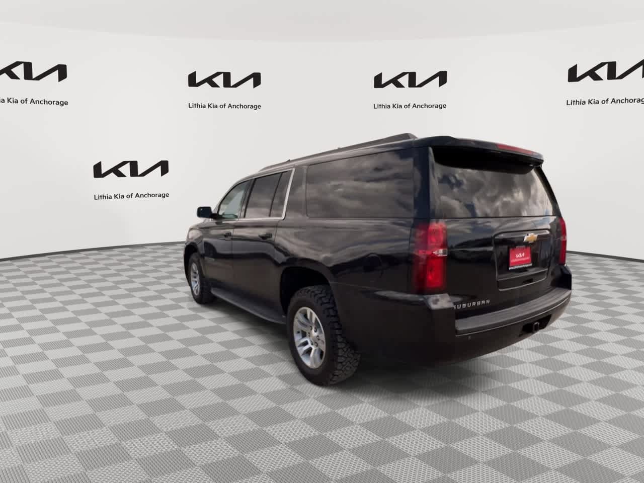 Used 2019 Chevrolet Suburban LT AWD/4WD image 7