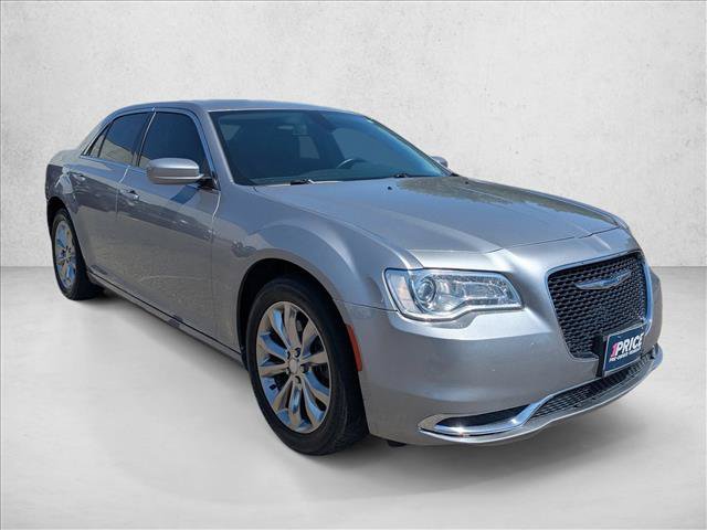 Used 2017 Chrysler 300 Limited AWD/4WD video 3
