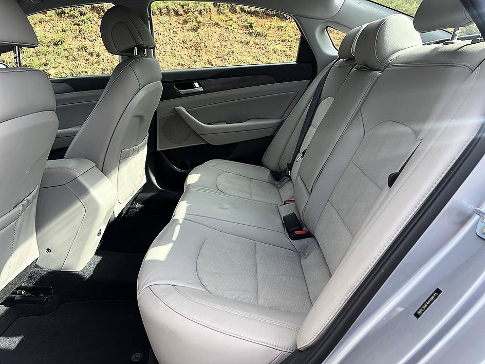 Used 2017 Hyundai Sonata Sport w/ Value Edition Package 02 FWD image 12