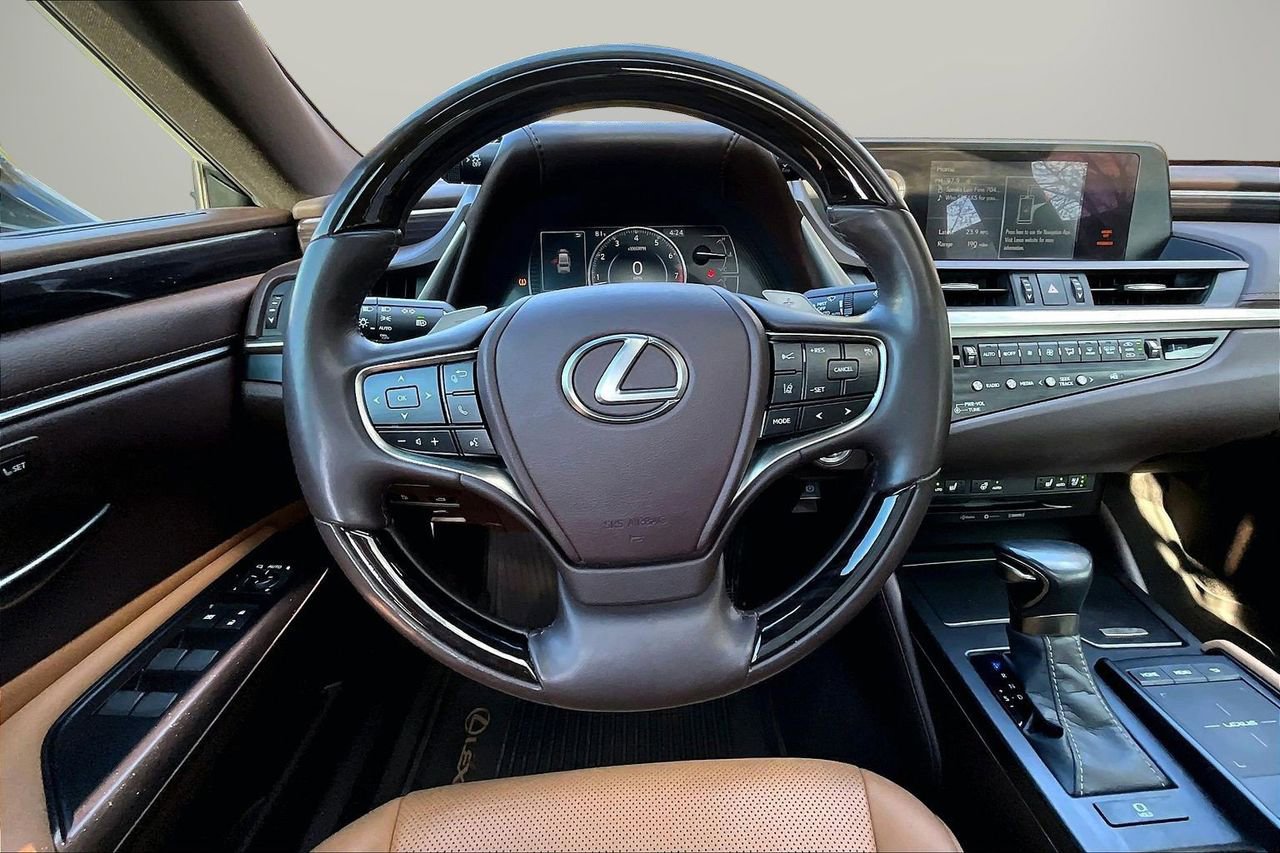 Used 2020 Lexus ES 350 w/ Premium Package image 11