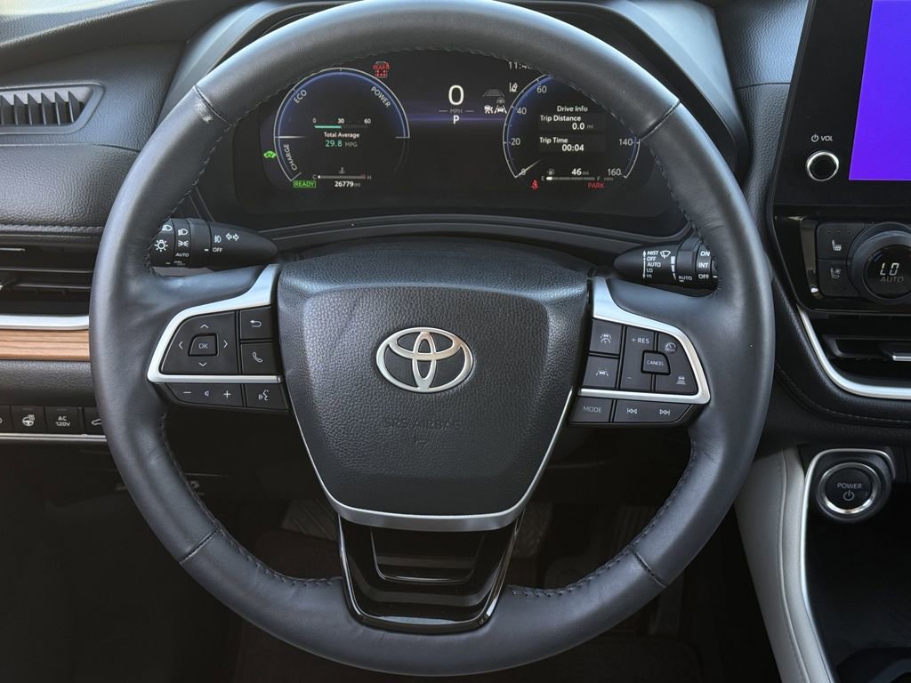 Used 2025 Toyota Grand Highlander Limited image 13