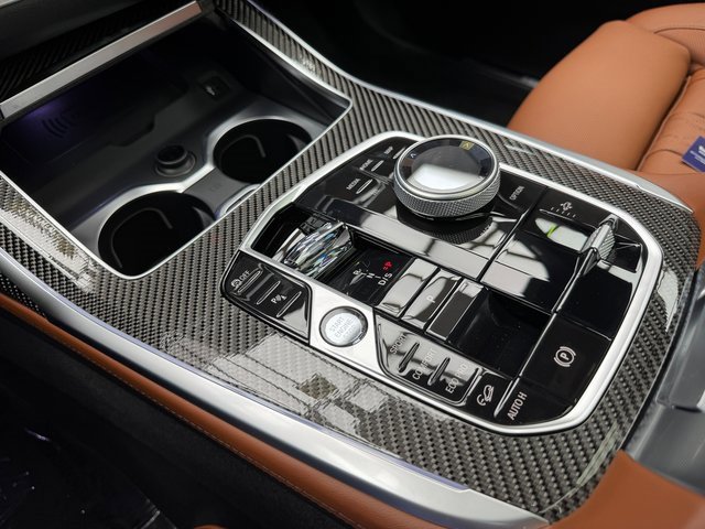 Used 2026 BMW X7 M60i image 19