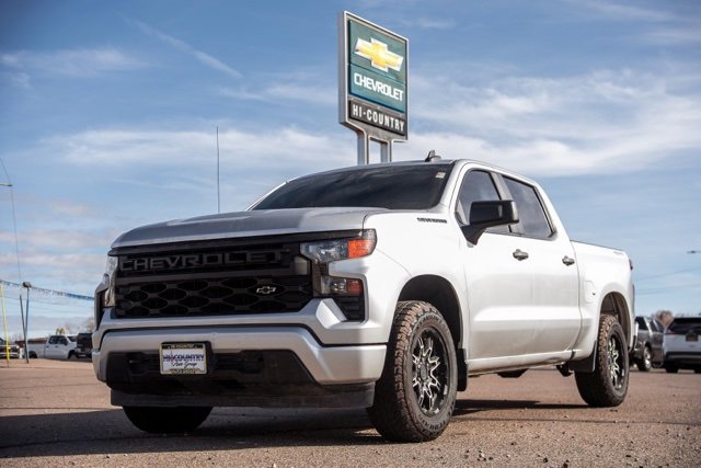 Used 2022 Chevrolet Silverado 1500 Custom image 1