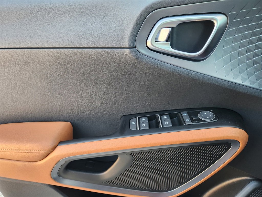 New 2025 Kia Soul EX image 17