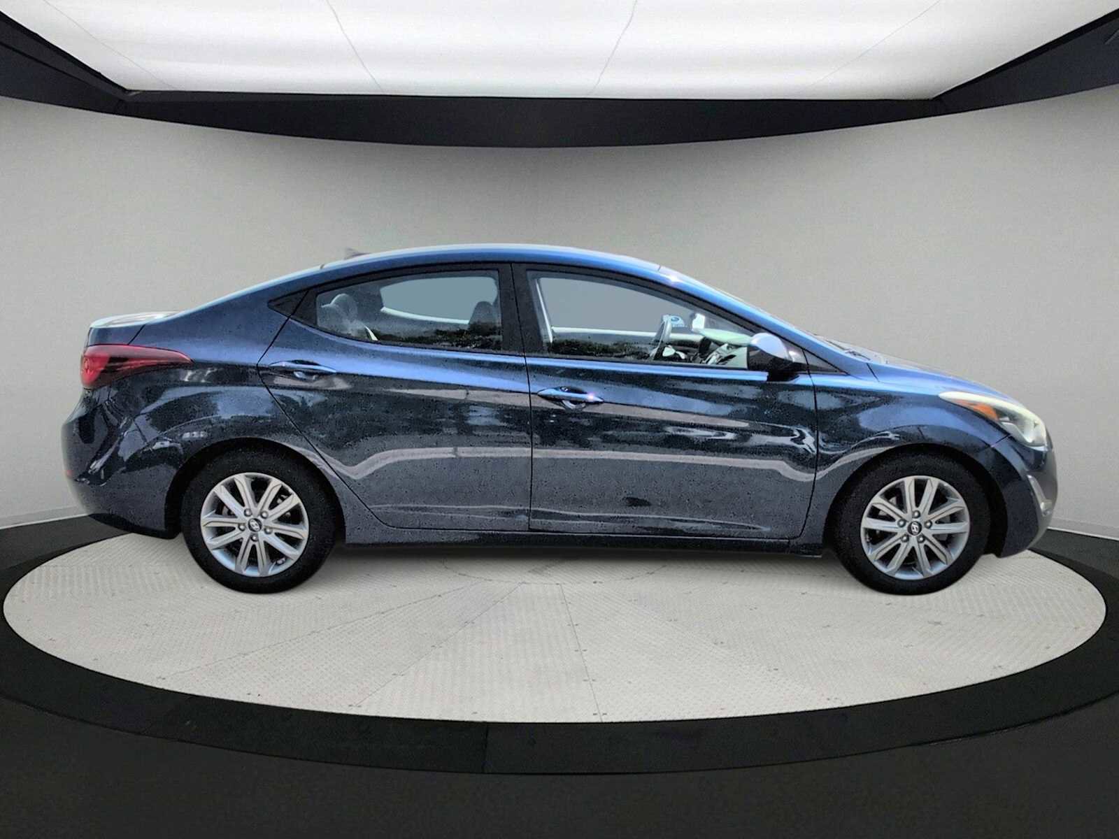 Used 2016 Hyundai Elantra SE w/ Option Group 02 image 9