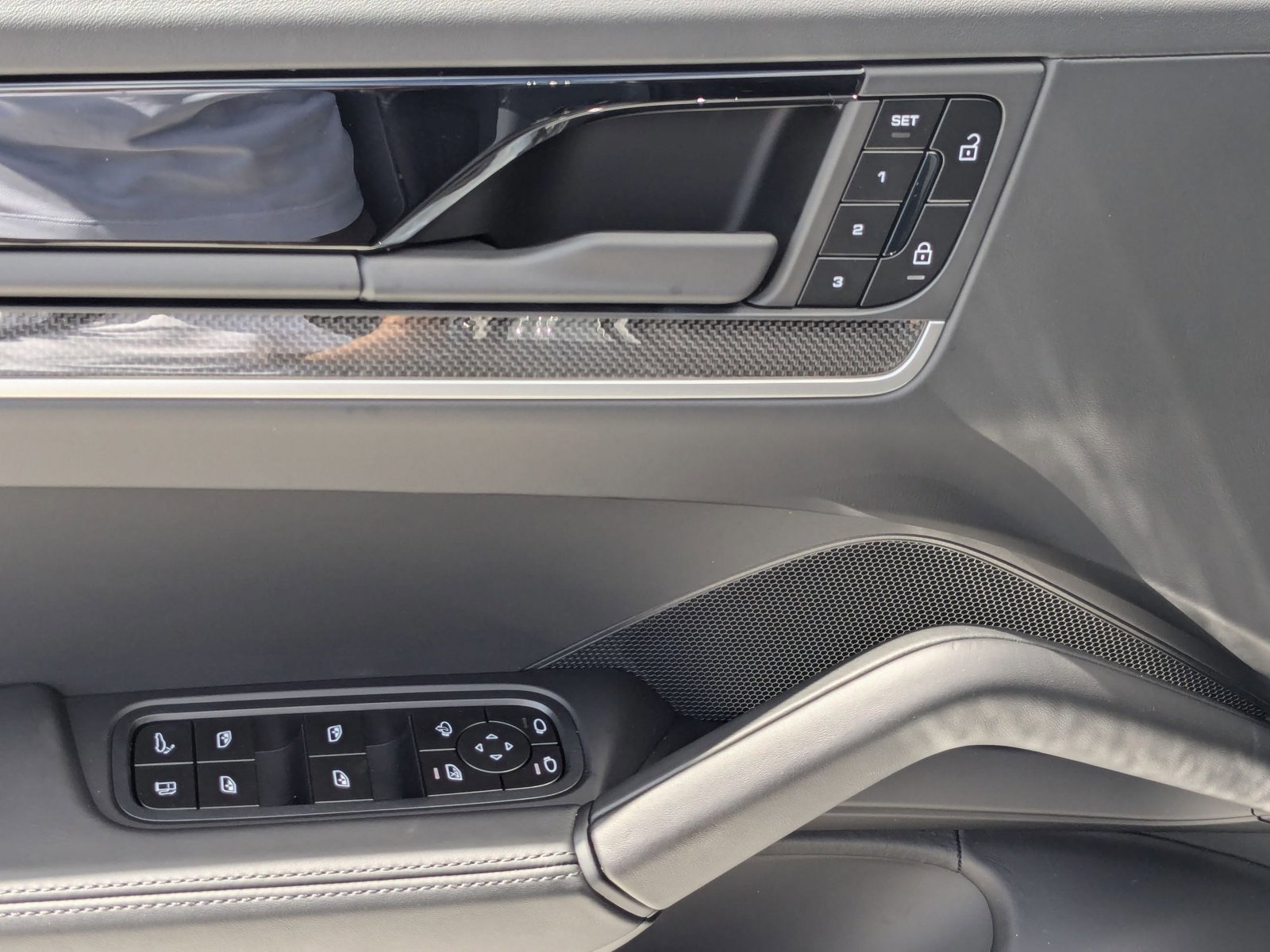 New 2025 Porsche Cayenne S image 14