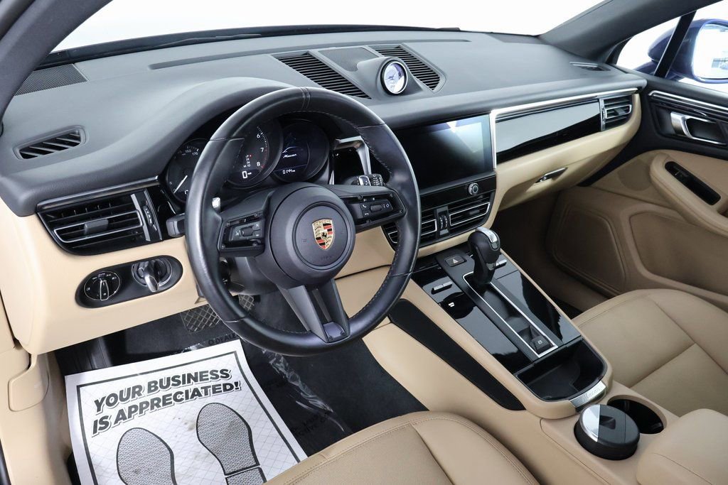 Used 2024 Porsche Macan AWD/4WD image 7