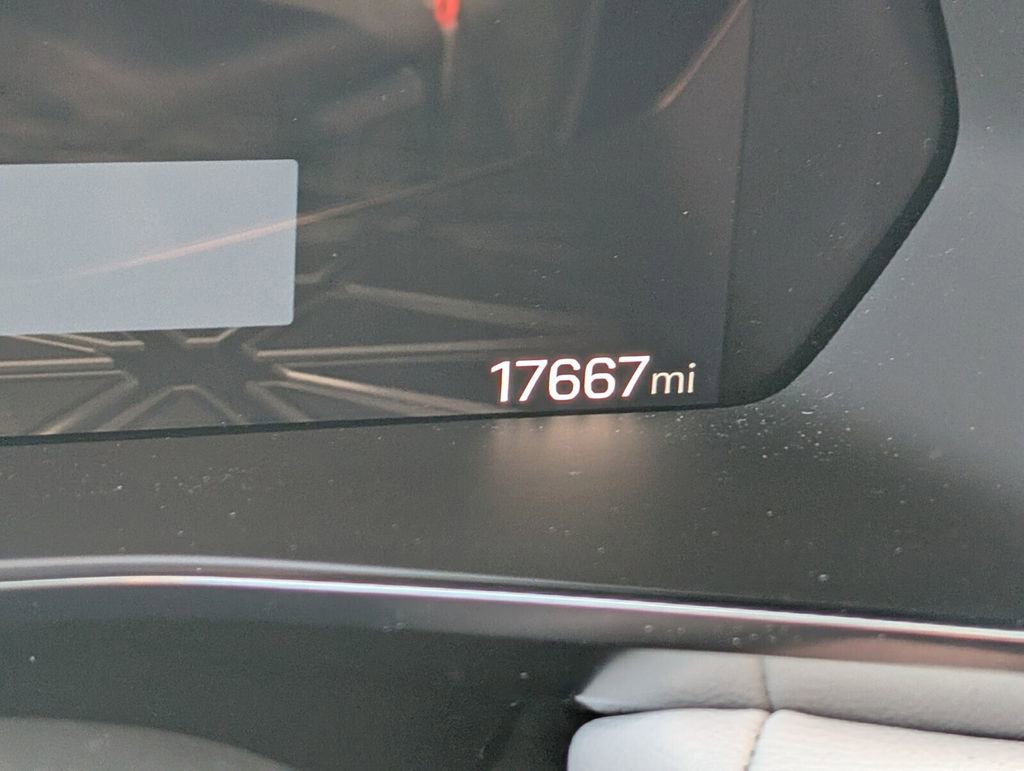 Used 2024 GMC Canyon AT4X image 27