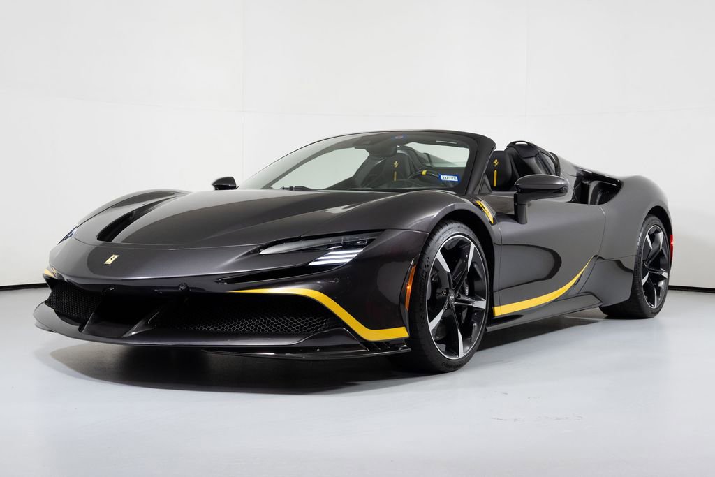 Used 2022 Ferrari SF90 Spider image 25