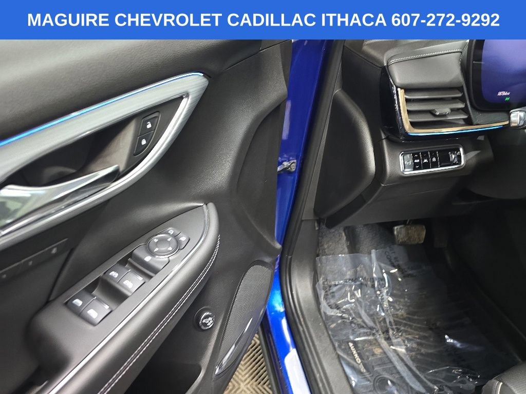 Used 2024 Buick Envision Avenir AWD/4WD image 28