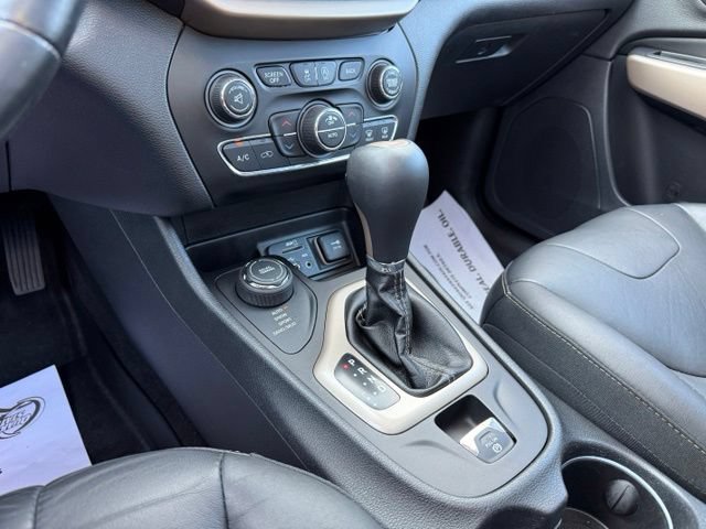 Used 2018 Jeep Cherokee Limited AWD/4WD image 24