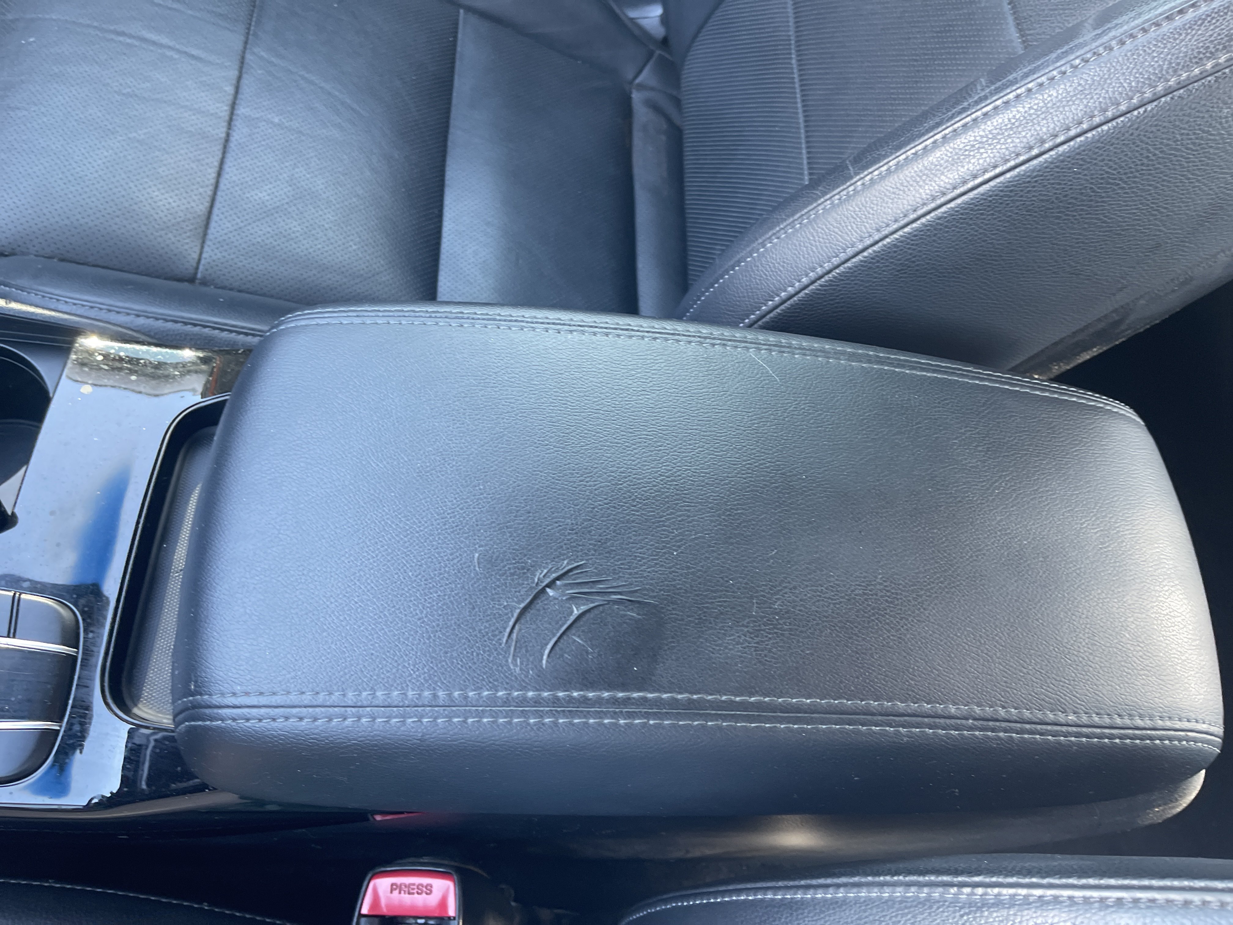 Used 2017 Kia Cadenza Premium FWD image 33