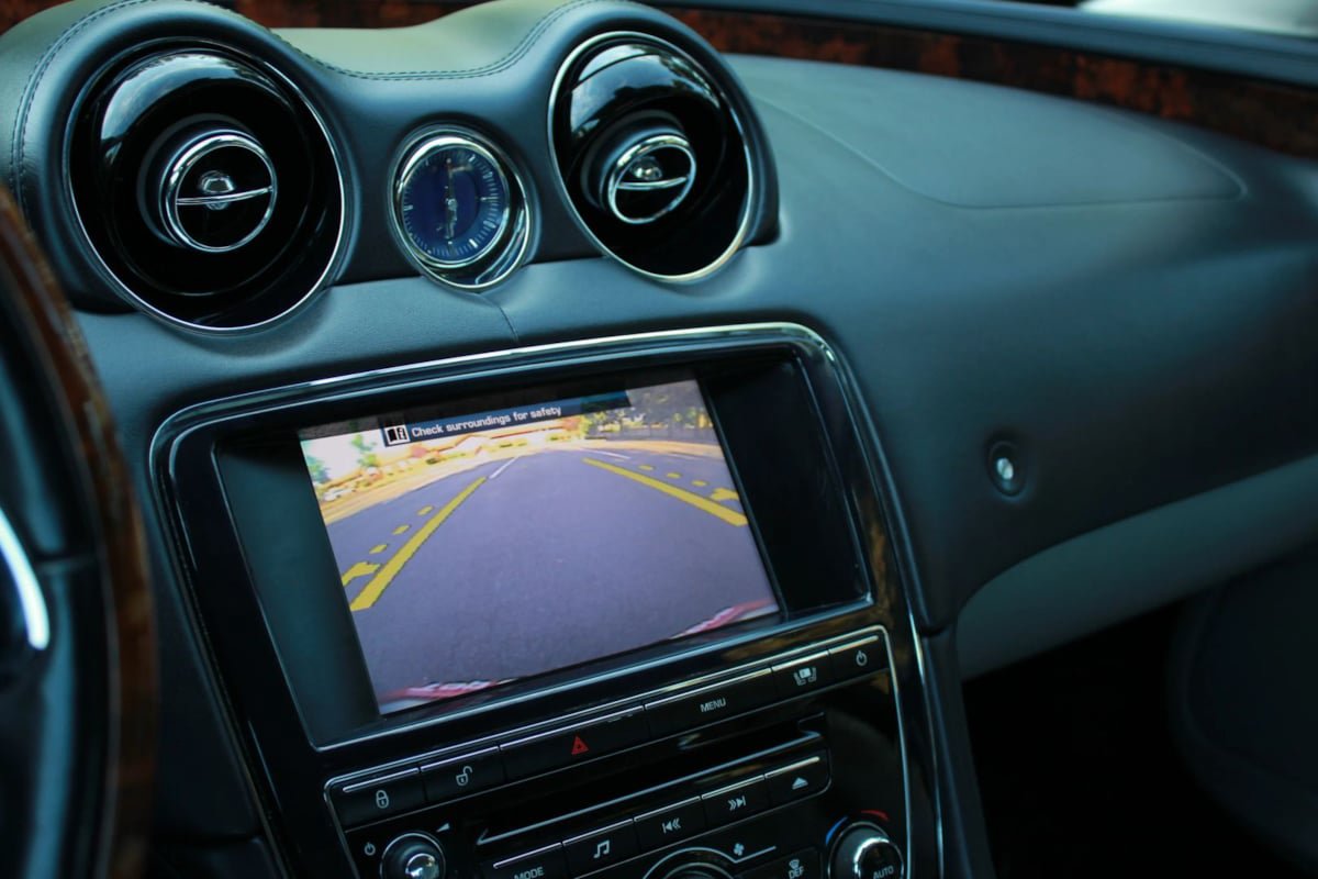 Used 2012 Jaguar XJ RWD image 15