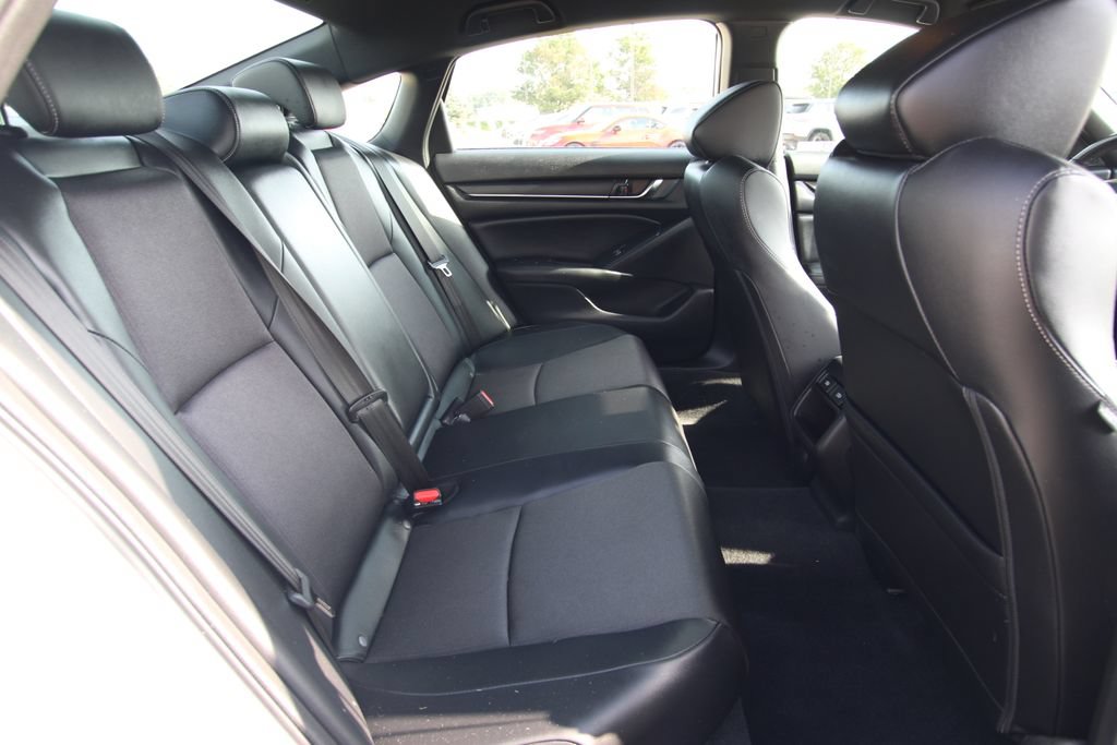 Used 2022 Honda Accord Sport image 9