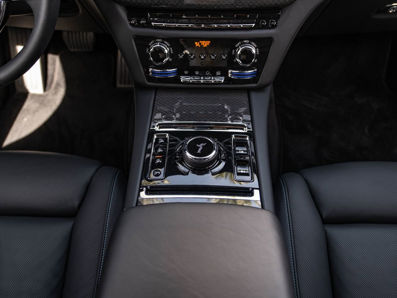 Certified 2022 Rolls-Royce Ghost Black Badge image 37