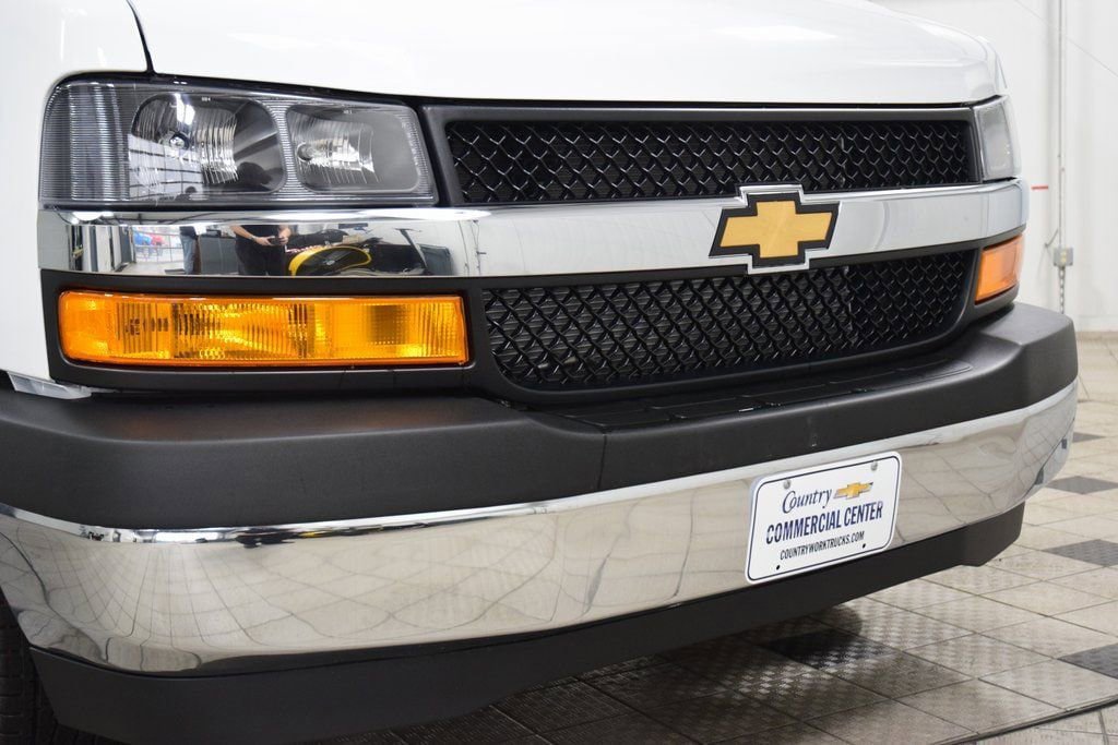 New 2026 Chevrolet Express 3500 w/ Power Convenience Package RWD image 7