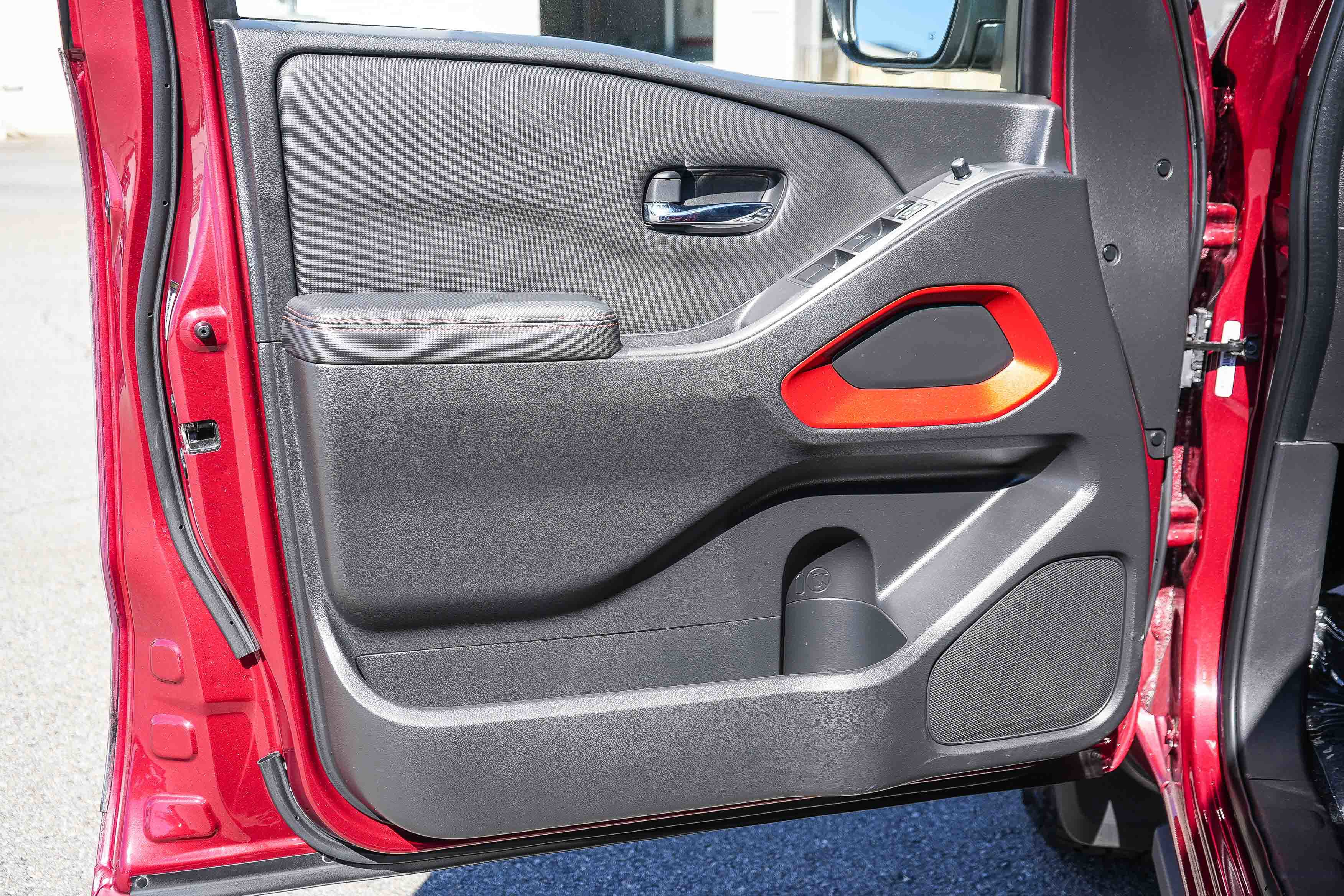 Used 2023 Nissan Frontier Pro-X w/ Pro Convenience Package image 21