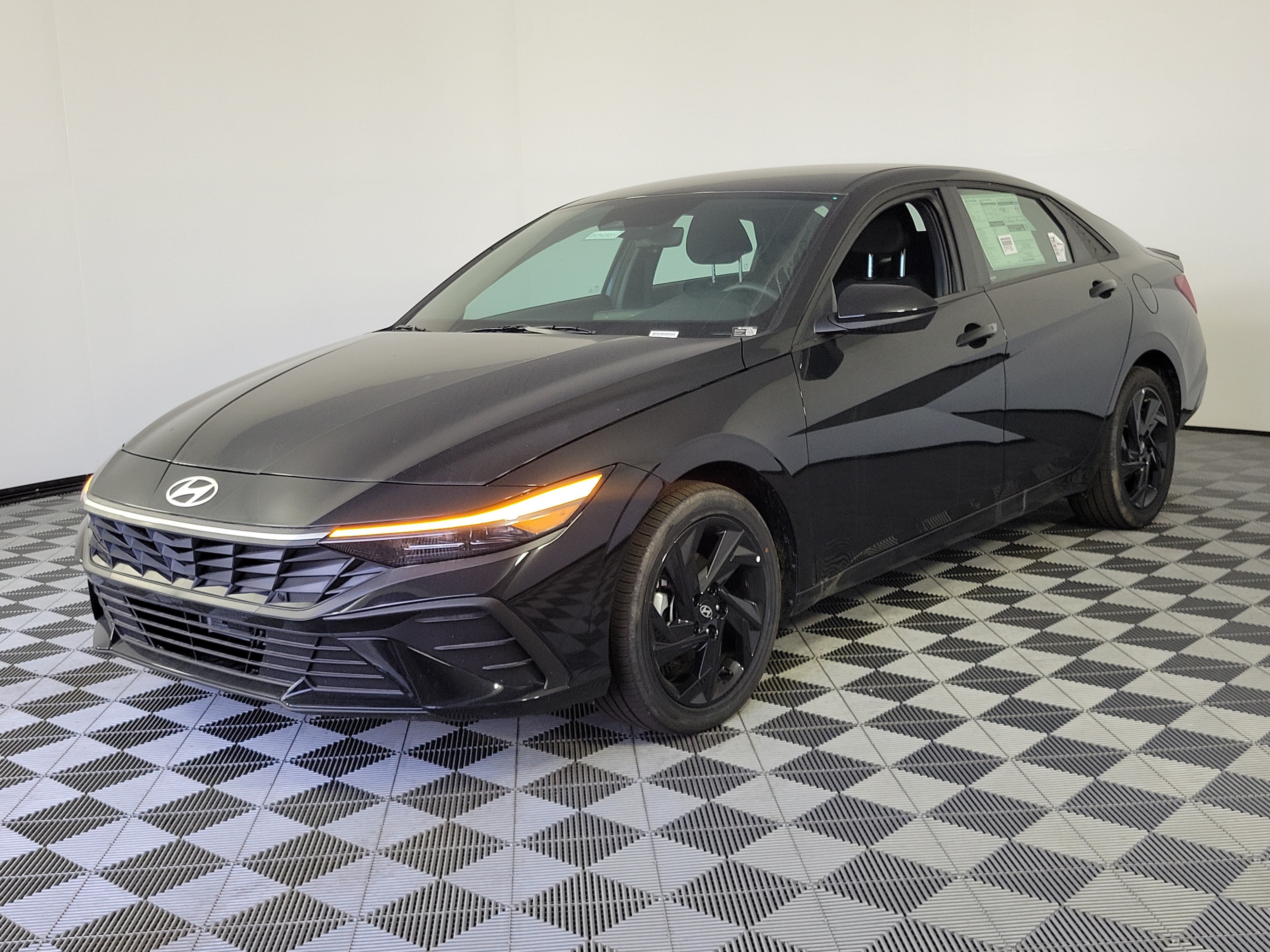 New 2026 Hyundai Elantra SEL FWD image 40