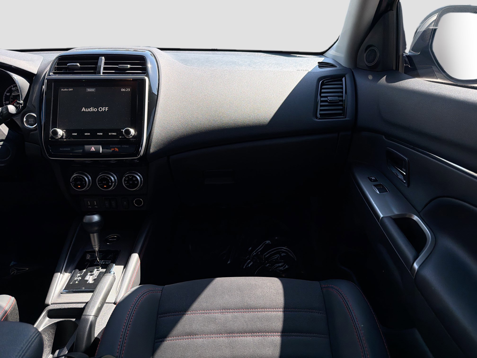 Used 2024 Mitsubishi Outlander Sport SE image 17