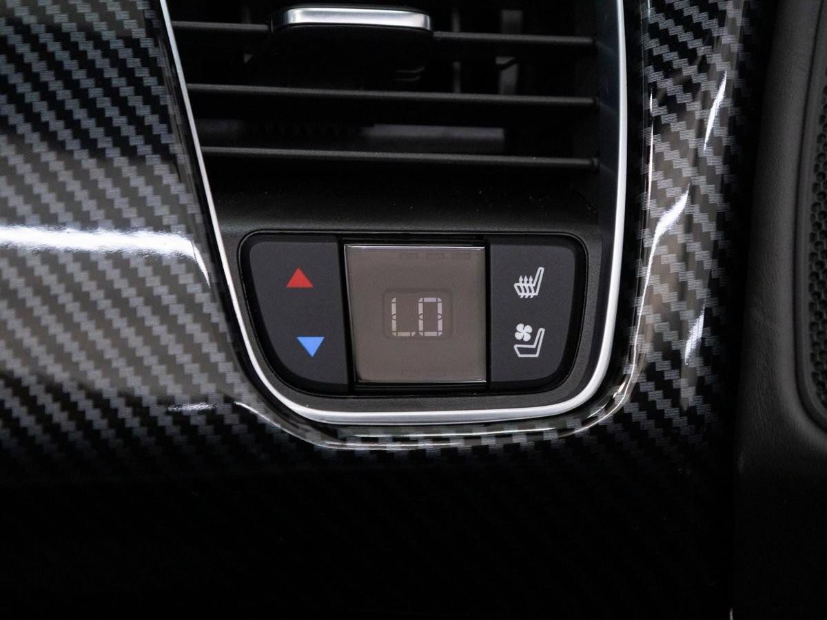 Used 2016 Chevrolet Corvette Z06 w/ 3LZ Preferred Equipment Group RWD image 29