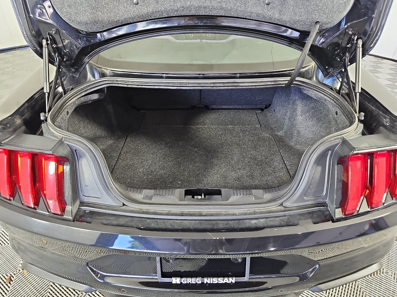 Used 2020 Ford Mustang GT RWD image 11