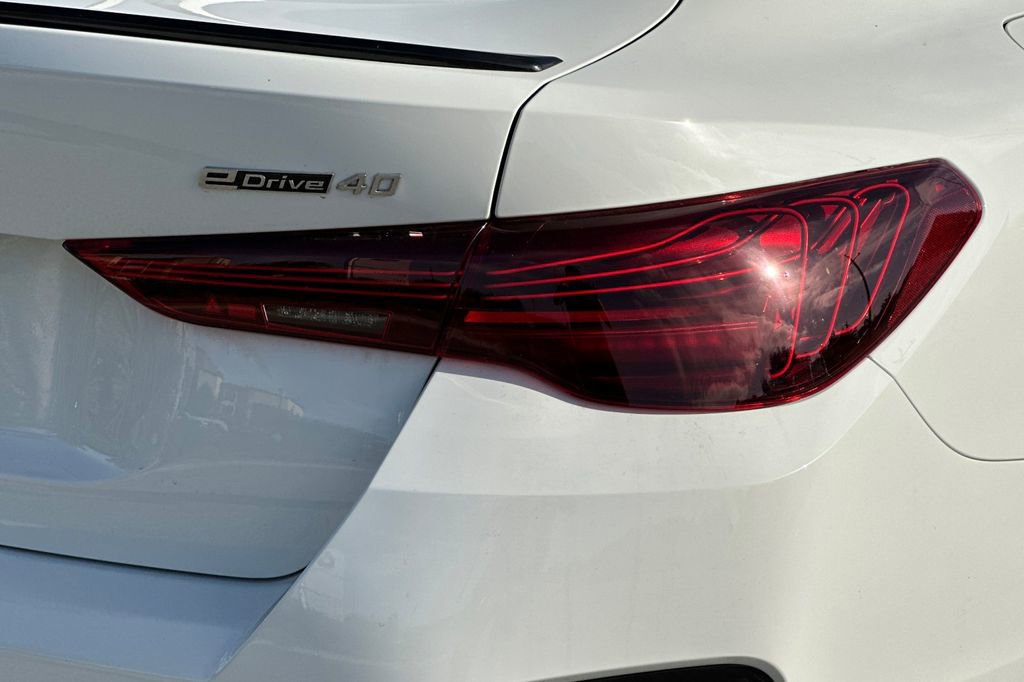 Used 2025 BMW i4 eDrive40 w/ M Sport Package image 32