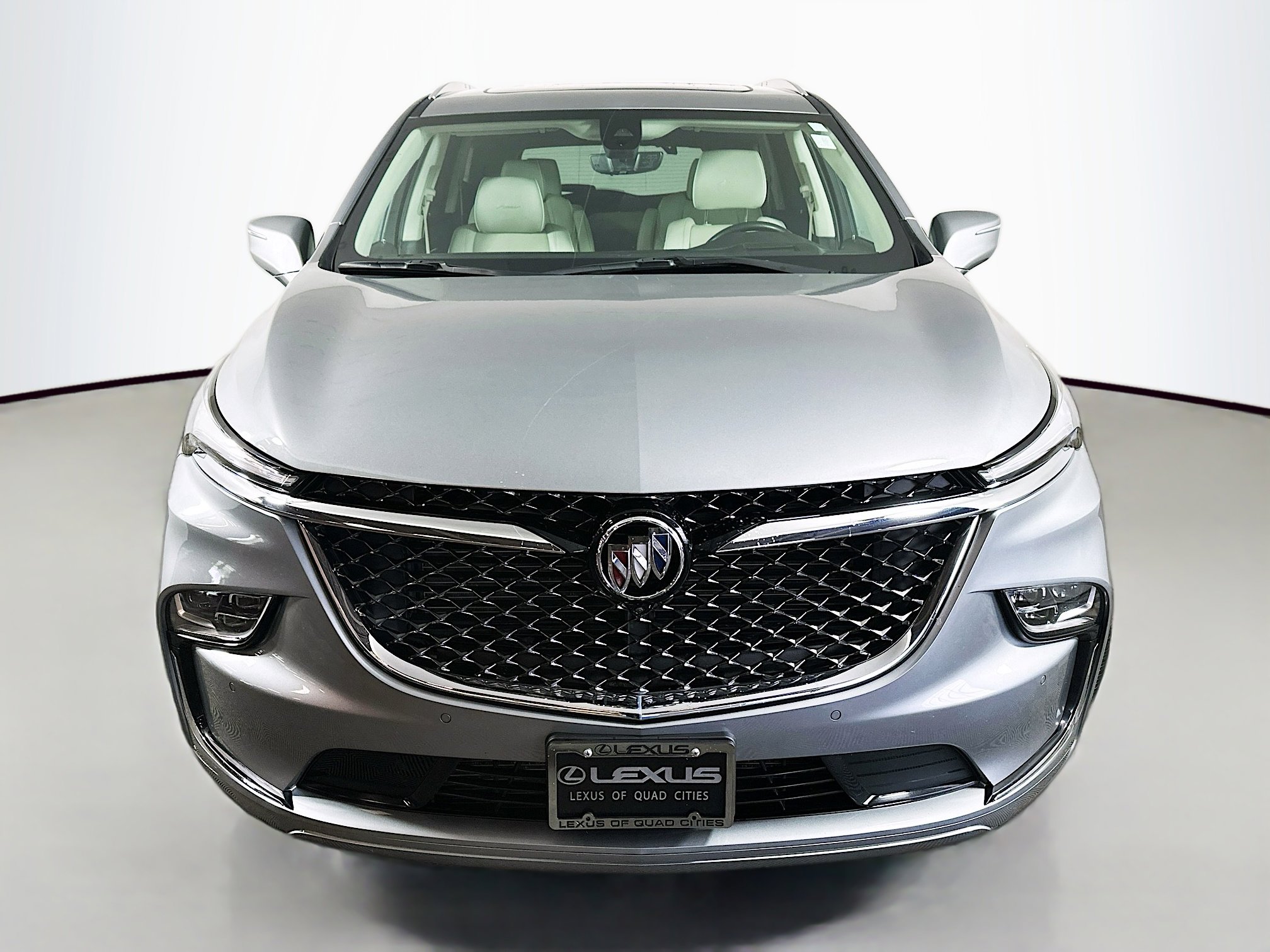 Used 2024 Buick Enclave Avenir w/ Avenir Technology Package AWD/4WD image 2